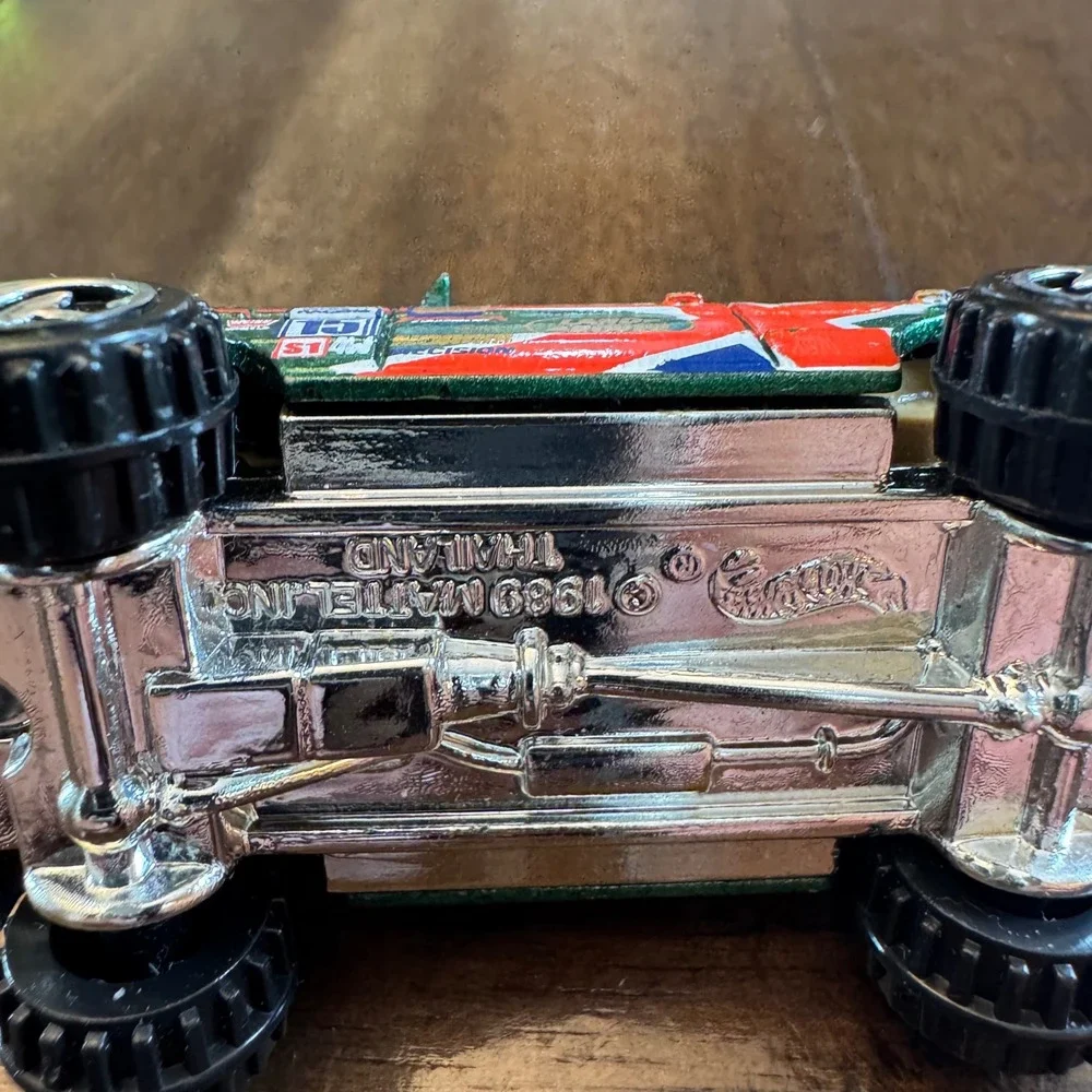 Hot Wheels Range Rover World Racers Green Union Jack Diecast Car 15 1989